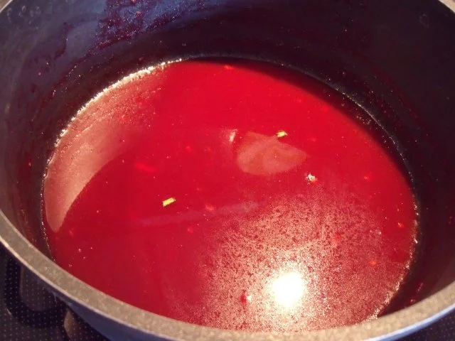 Scharfe Johannisbeer-Sauce zu Garnelen - Rezept - Bild Nr. 2