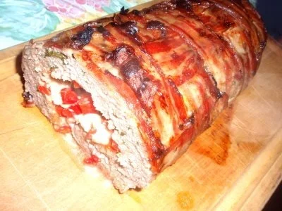 Fleisch: Hackbraten gefüllt im Speckmantel - Rezept