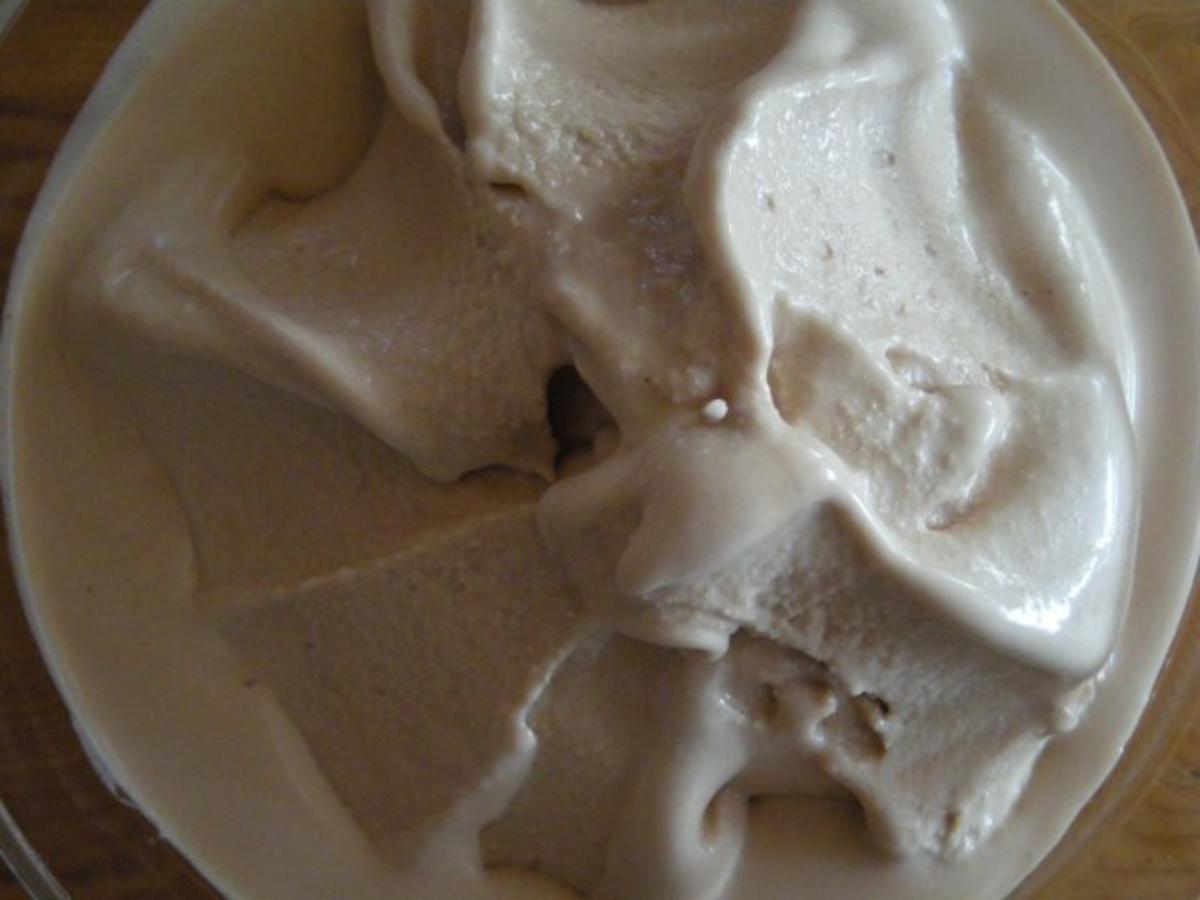 Nuss-Nougat-Creme-Eis - Rezept mit Bild - kochbar.de