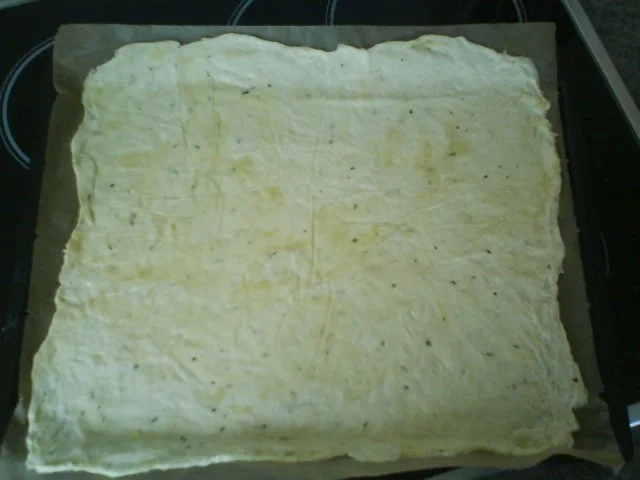 Flammkuchen mit Kräutern - Rezept - Bild Nr. 8