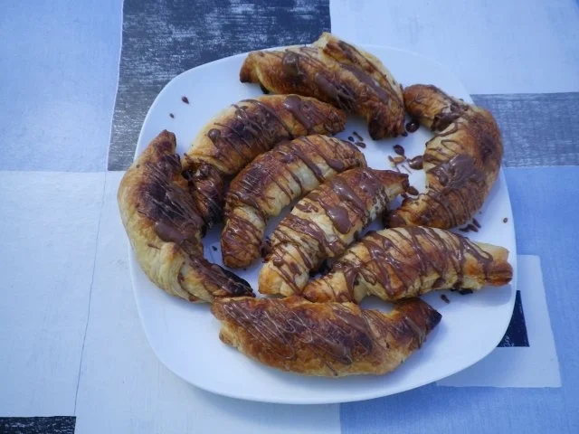 Rezept: Marzipan - Nuss - Hörnchen Marzipan - Nuss - Hörnchen - Rezept