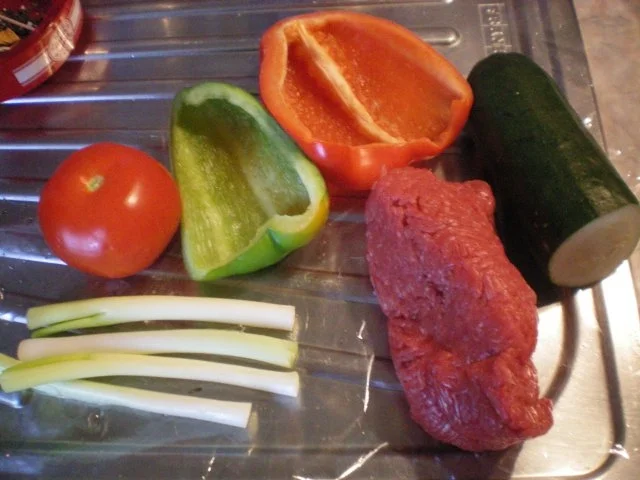 Rezept: Ratatouille mit gebratenem Tatar dazu Spirelli-Nudeln Bild Nr. 2 Ratatouille mit gebratenem Tatar dazu Spirelli-Nudeln - Rezept - Bild Nr. 2