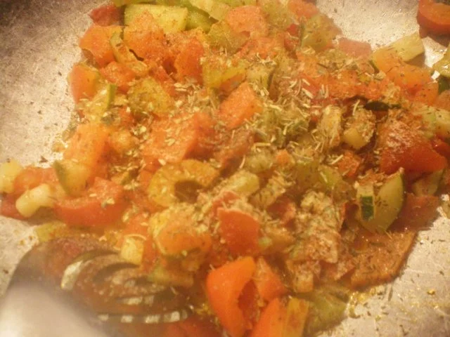 Rezept: Ratatouille mit gebratenem Tatar dazu Spirelli-Nudeln Bild Nr. 5 Ratatouille mit gebratenem Tatar dazu Spirelli-Nudeln - Rezept - Bild Nr. 5