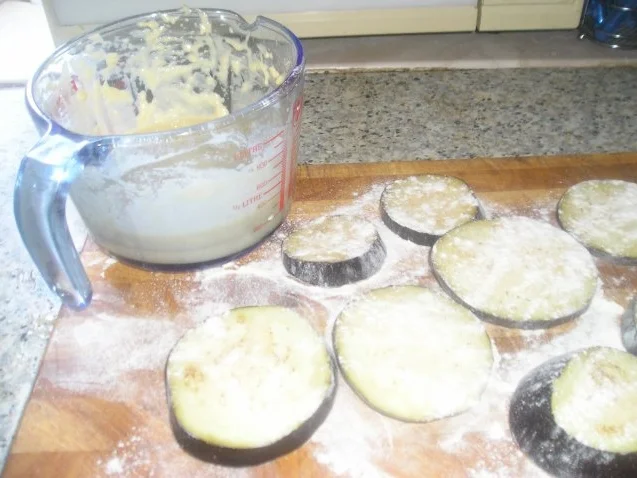 Rezept: Aubergine im Bierteig Bild Nr. 3 Aubergine im Bierteig - Rezept - Bild Nr. 3