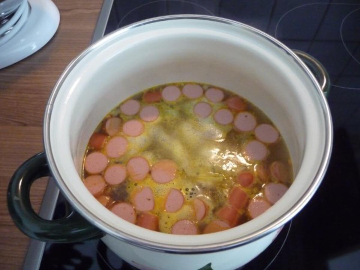 Suppen & Eintöpfe : Schnelle Maultaschensuppe - Rezept - Bild Nr. 2