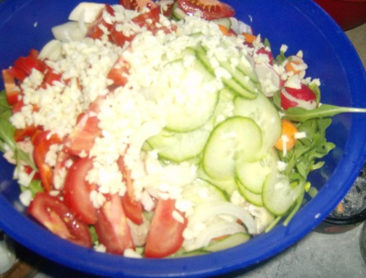 Bunter Salat mit Putenfleisch Resteverwertung vom Vortag - Rezept - Bild Nr. 7