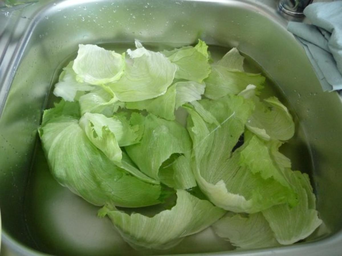 Salat : Eisbergsalat mit Joghurtdressing - Rezept - Bild Nr. 2
