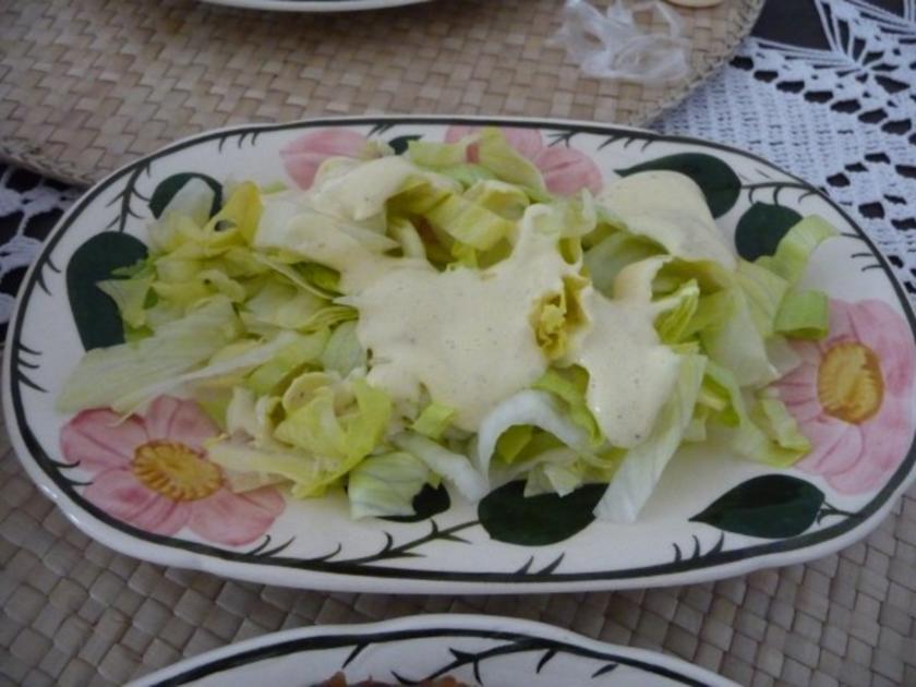 Salat : Eisbergsalat mit Joghurtdressing - Rezept - kochbar.de