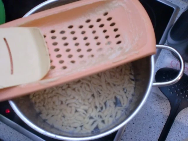 SPÄTZLE "schwäbisch" - Rezept - Bild Nr. 2