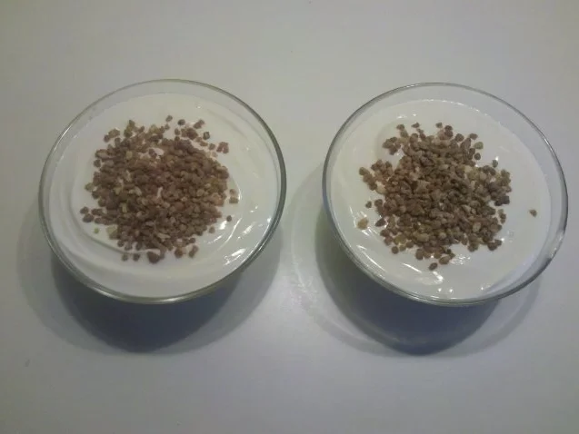 Rezept: Nachtisch: Macademia-Quark mit Krokant Nachtisch: Macademia-Quark mit Krokant - Rezept