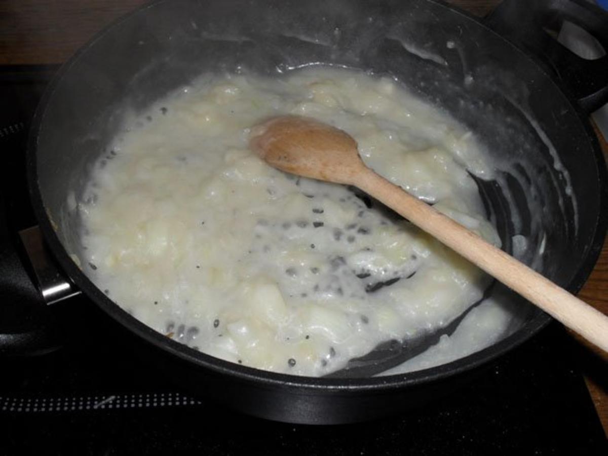 Zucchini mit Champignon-Toastbrot-Schinkenfüllung im Kräuter-Rahmsößle - Rezept - Bild Nr. 9