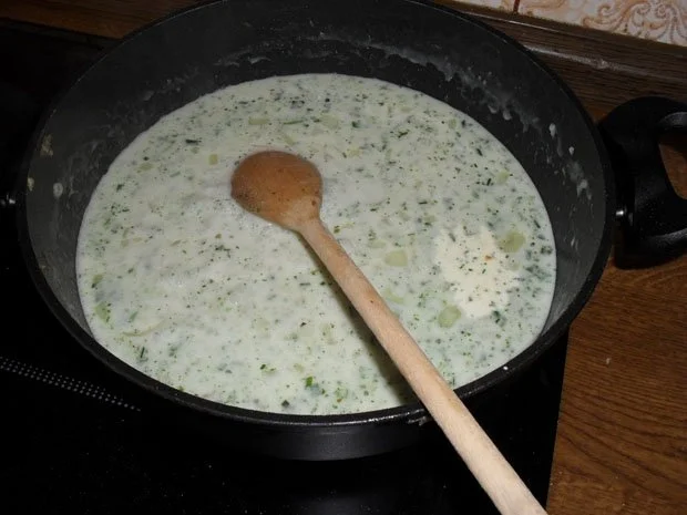 Zucchini mit Champignon-Toastbrot-Schinkenfüllung im Kräuter-Rahmsößle - Rezept - Bild Nr. 10