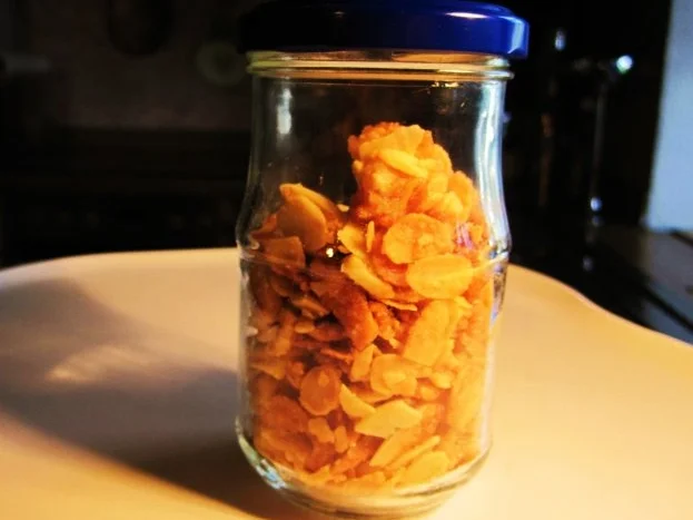 Rezept: Mandelkrokant auf Vorrat ... Mandelkrokant auf Vorrat ... - Rezept