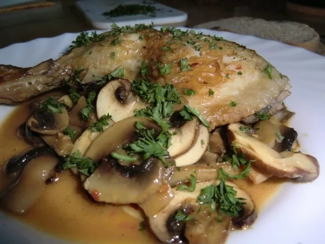 Rezept: Hähnchenschenkel mit braunen Champignons Bild Nr. 6 Hähnchenschenkel mit braunen Champignons - Rezept - Bild Nr. 6