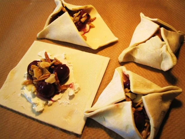 Blätterteig mit Kirschen drin - Rezept - Bild Nr. 3