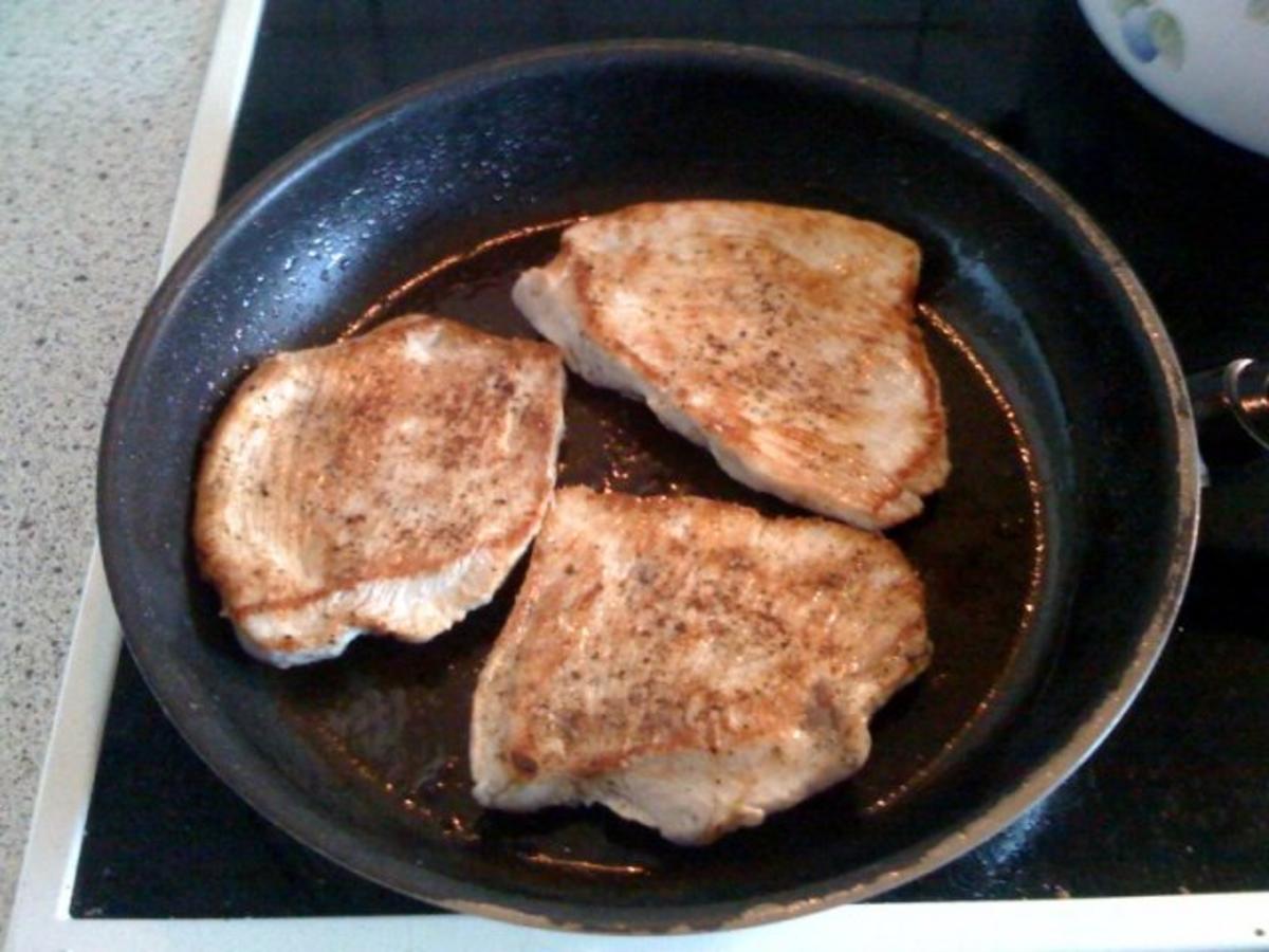Puten-Steak mit Bananen-Curry-Sahne - Rezept - Bild Nr. 3