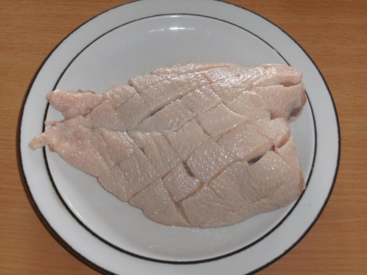 Fleisch: Entenbrust geschmort, mit Kräutern und Oliven - Rezept - Bild Nr. 2