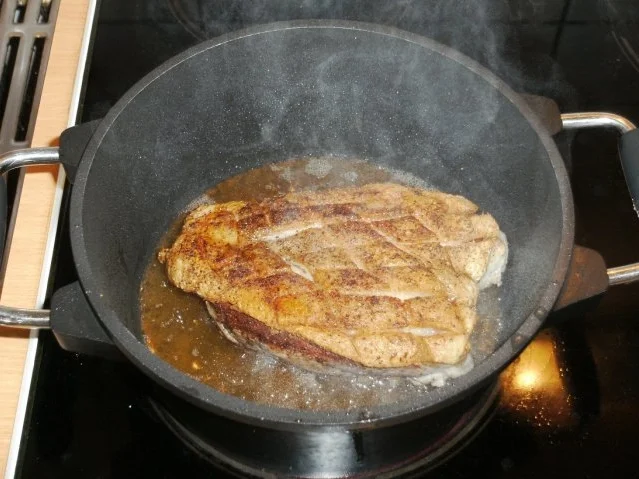 Fleisch: Entenbrust geschmort, mit Kräutern und Oliven - Rezept - Bild Nr. 4