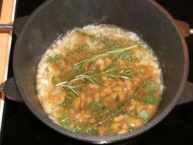 Fleisch: Entenbrust geschmort, mit Kräutern und Oliven - Rezept - Bild Nr. 5