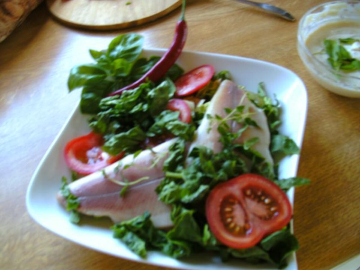 Salat mit geräucherte Forellenfiet.. mit Meerrettich-Dressing - Rezept - Bild Nr. 2
