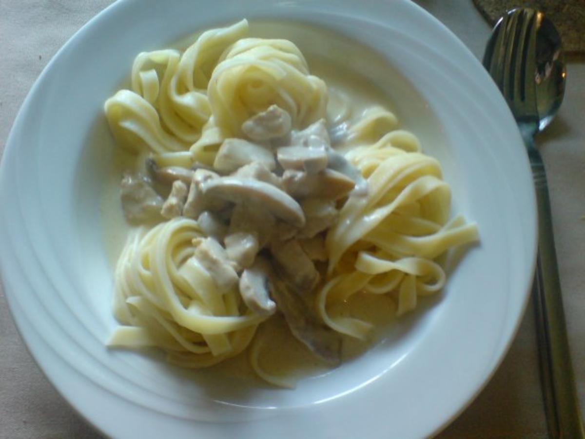 Sahnegeschnetzeltes auf Tagliatelle - schnell &amp; einfach - von predone