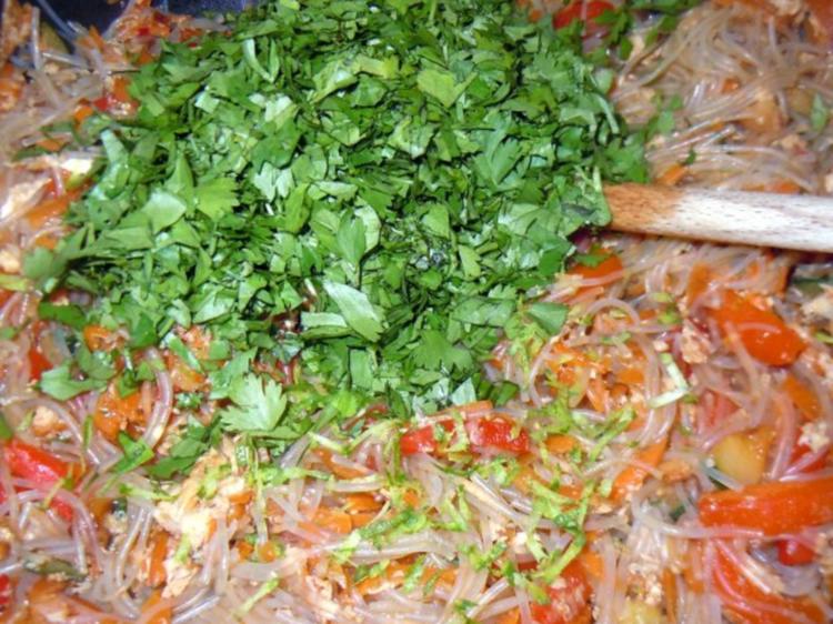 Glasnudel Gemüse Pfanne mit scharfen Crevetten - einfach - 100 kcal/100g