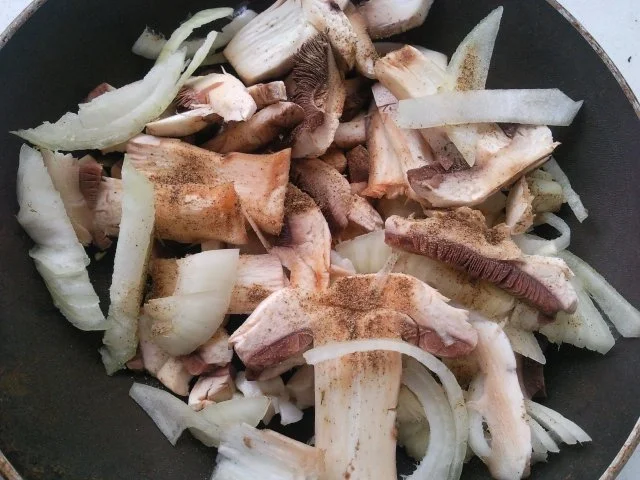 Rezept: Champignons-klassisch Bild Nr. 2 Champignons-klassisch - Rezept - Bild Nr. 2