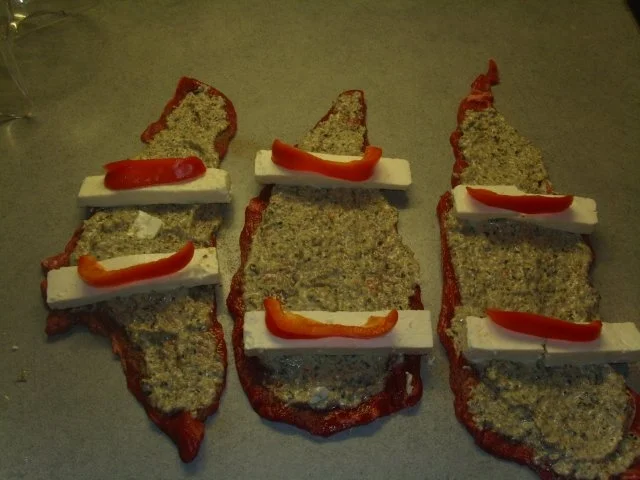 Rezept: Rouladen mit Olivencreme und Schafskäse Bild Nr. 4 Rouladen mit Olivencreme und Schafskäse - Rezept - Bild Nr. 4