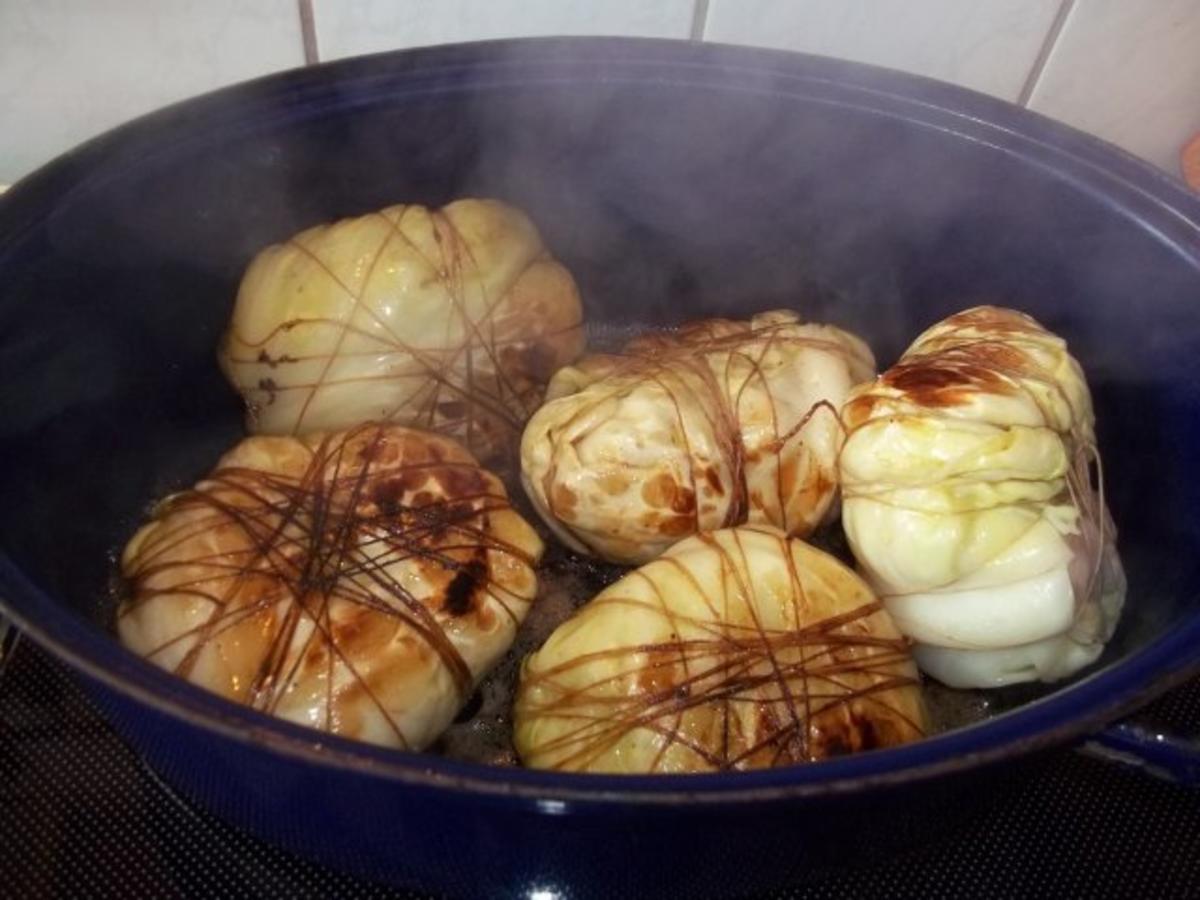 Kohlrouladen mit Thüringer-Mett und Weißkohl - Rezept Von Einsendungen