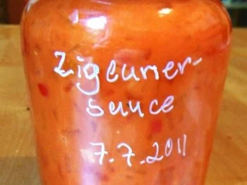 Rezept: Zigeunersauce mit scharfem Senf Zigeunersauce mit scharfem Senf - Rezept