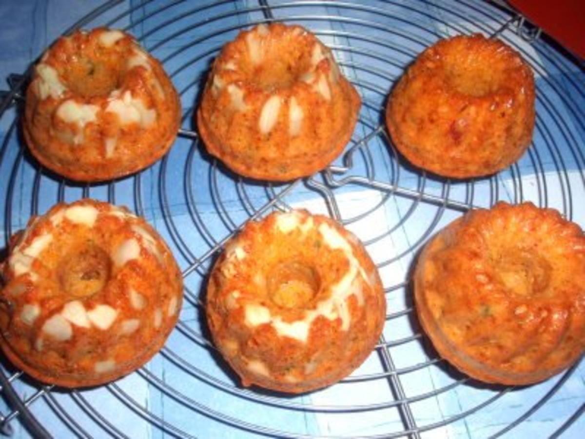 Pikantes: Tomaten-Gugelhupf mit Mandeln - Rezept - Bild Nr. 3