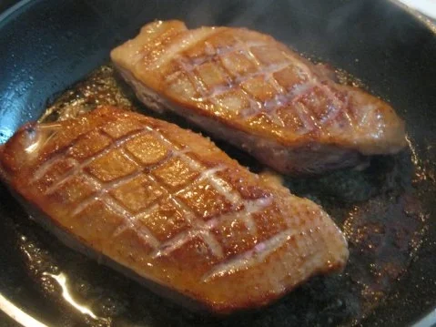 Rezept: 80 Grad Entenbrust in Safran-Sahne-Sauce mit Tagliatelle Bild Nr. 4 80 Grad Entenbrust in Safran-Sahne-Sauce mit Tagliatelle - Rezept - Bild Nr. 4