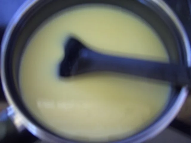 Rezept: Füllung 1: Schokoladenfüllung hell Bild Nr. 5 Füllung 1: Schokoladenfüllung hell - Rezept - Bild Nr. 5