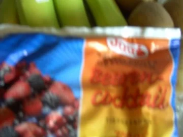 Rezept: Getränk o.A.: Kiwi - Beeren - Schicht - Smoothie Bild Nr. 3 Getränk o.A.: Kiwi - Beeren - Schicht - Smoothie - Rezept - Bild Nr. 3