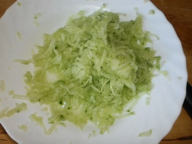 Gyros-Schnitzel-Rouladen zu Tsatziki - Rezept - Bild Nr. 6