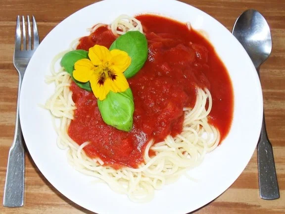 Rezept: Spaghetti mit Bloddy-Mary-Sauce Bild Nr. 2 Spaghetti mit Bloddy-Mary-Sauce - Rezept - Bild Nr. 2