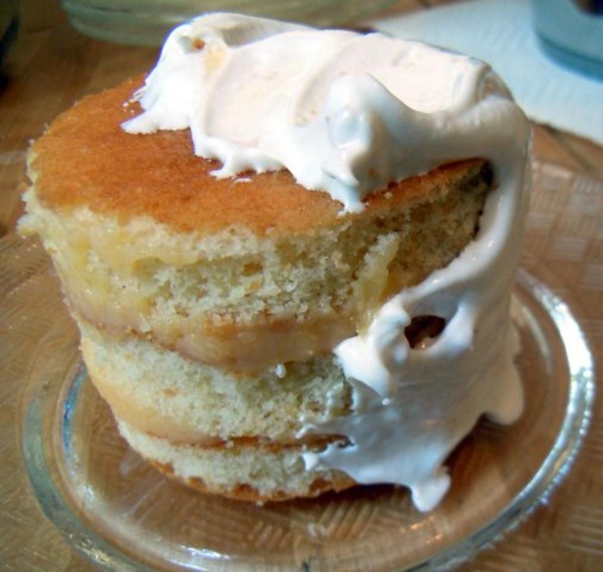 White Cakes mit Lemon Curd und Frosting - Rezept - Bild Nr. 7