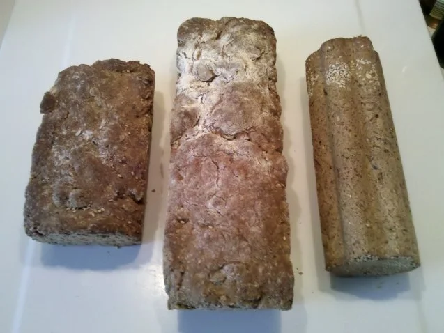 Rezept: Brot: 2. Versuch eines Vollkornbrotes mit Haselnüssen und Sesam Bild Nr. 9 Brot: 2. Versuch eines Vollkornbrotes mit Haselnüssen und Sesam - Rezept - Bild Nr. 9