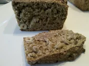Brot: 2. Versuch eines Vollkornbrotes mit Haselnüssen und Sesam - Rezept