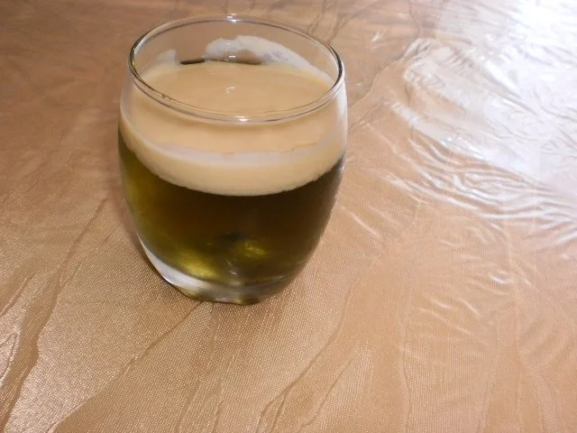 Apfel-Götterspeise mit Vanillesoße - Rezept