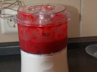 Rezept: Joghurt Fruchteis, Joghurteis mit Früchten Bild Nr. 2 Joghurt Fruchteis, Joghurteis mit Früchten - Rezept - Bild Nr. 2