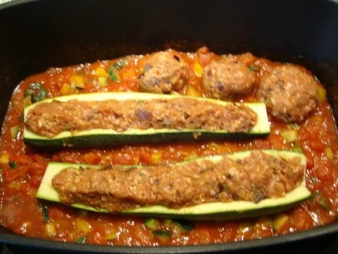 gefüllte Zucchini im Gemüsebeet - Rezept - Bild Nr. 9