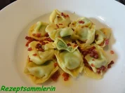 Nudeln:   TORTELLONI mit Spinat/Ricottafüllung - Rezept