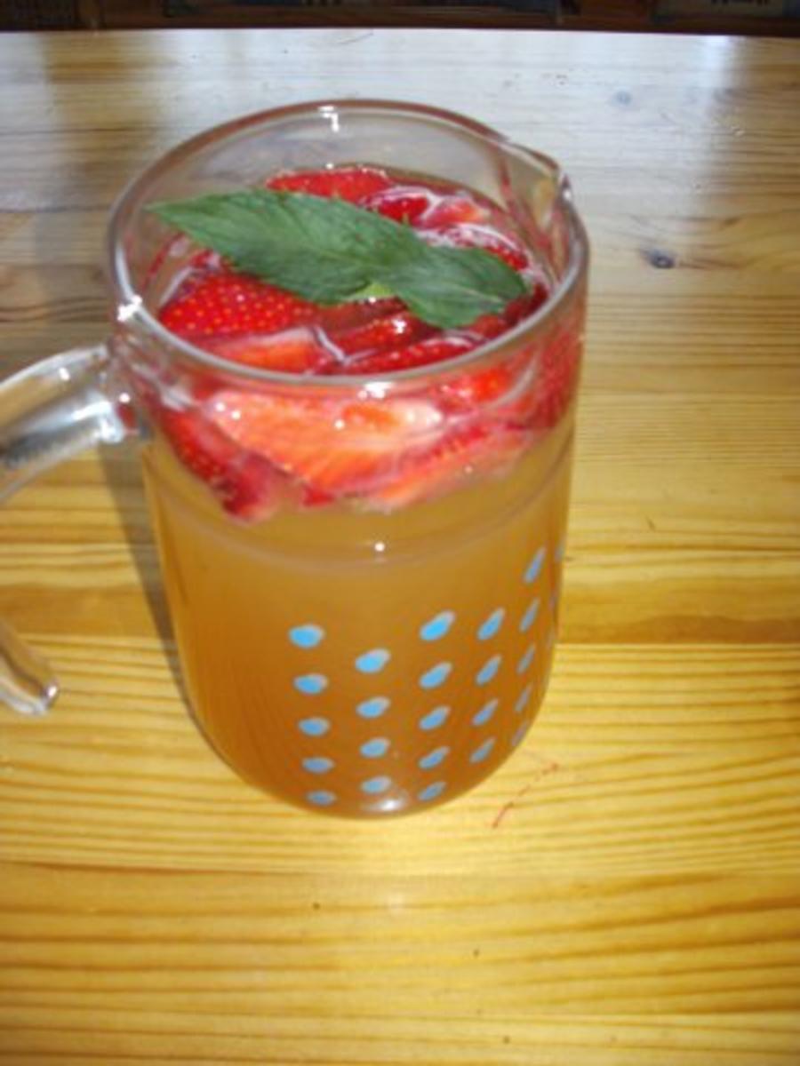 Minz - Erdbeer - Bowle - Rezept - Bild Nr. 5