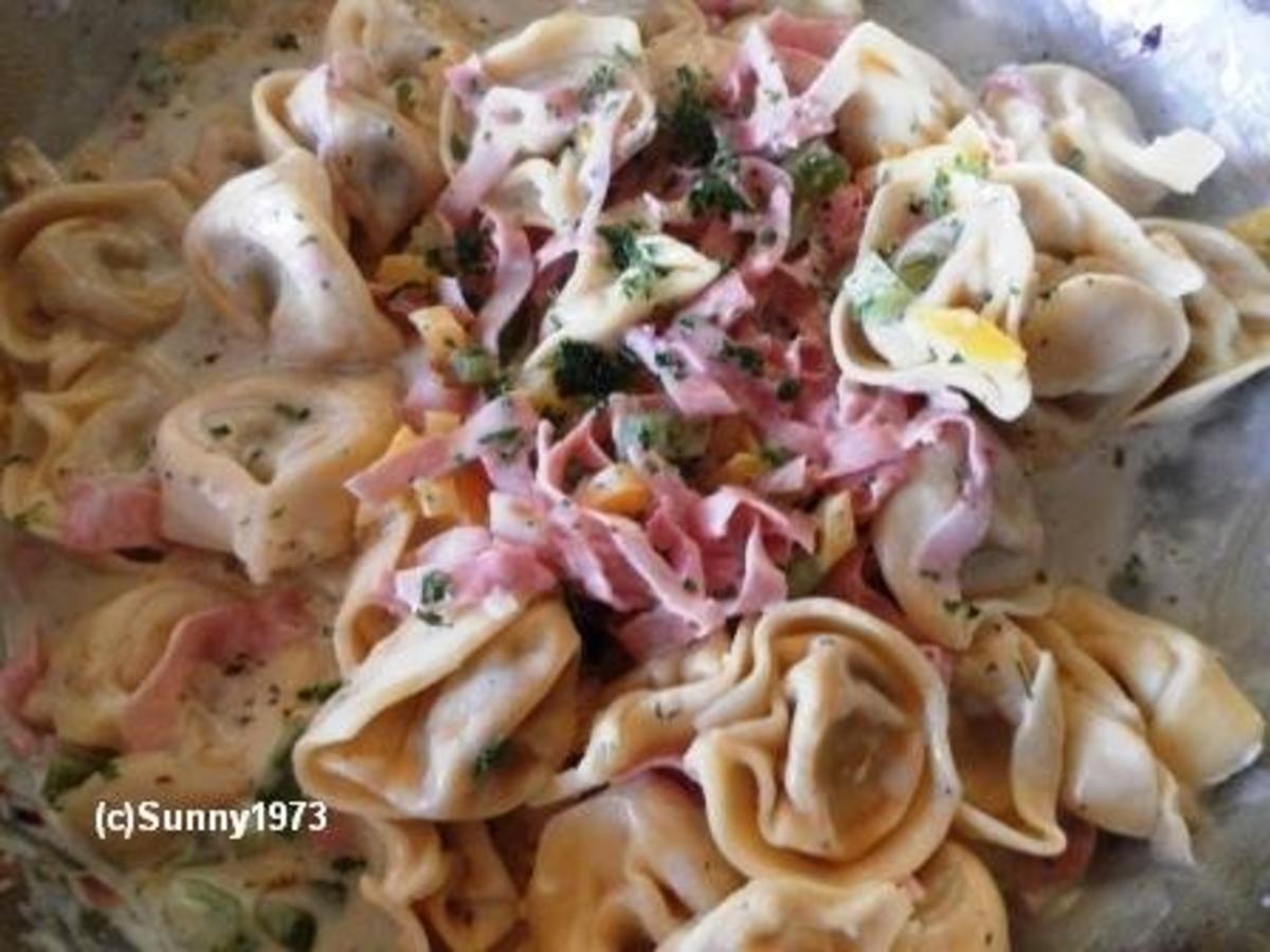 Tortellini-Schinken-Pfanne mit Paprika - Rezept - kochbar.de