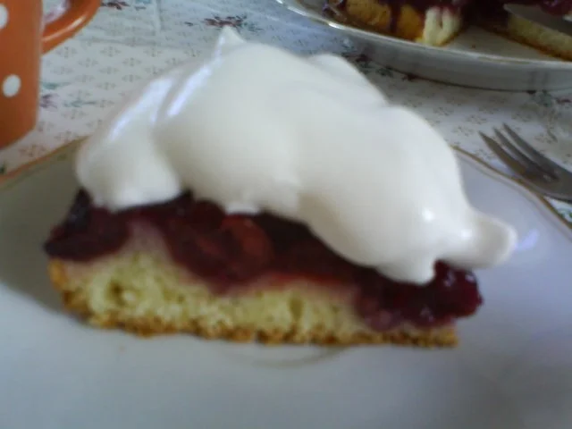 Kirschkuchen mit falscher Schlagsahne - Rezept - Bild Nr. 7