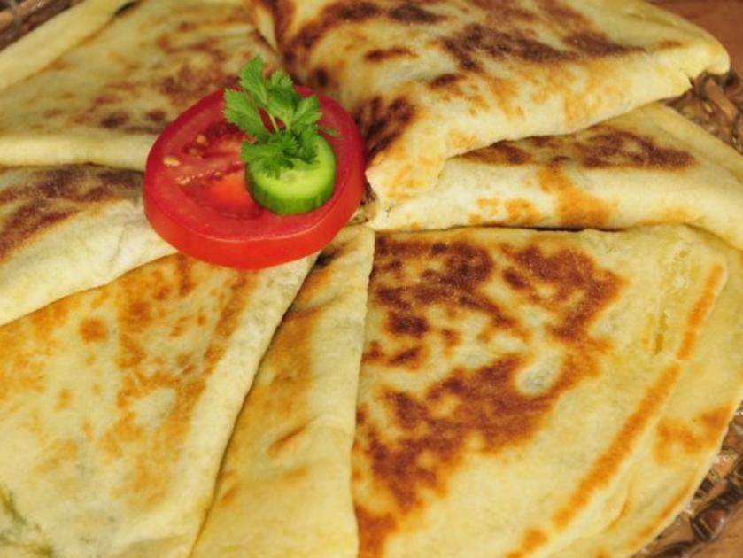 Gözleme, original anatolisches gefülltes Fladenbrot
