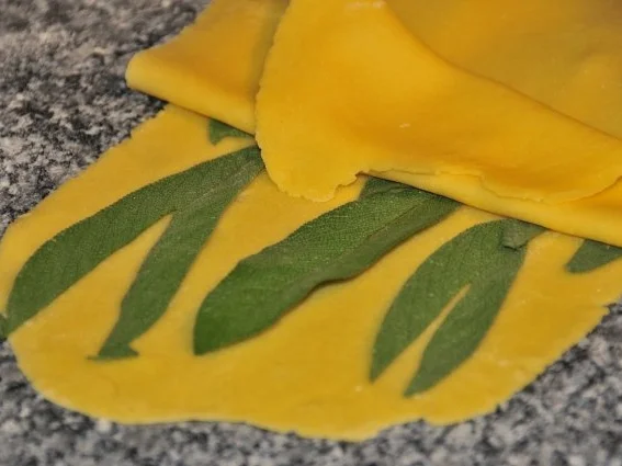 Rezept: Salbei Tagliatelle Bild Nr. 3 Salbei Tagliatelle - Rezept - Bild Nr. 3