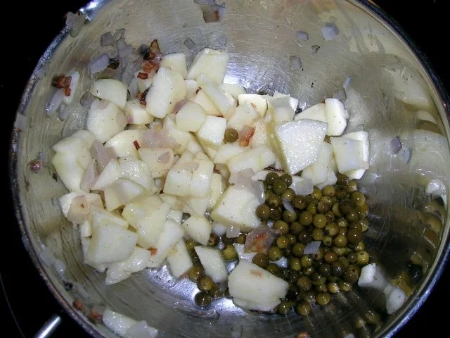 Kalbsroulade mit Pfifferlingfülle an Kartoffel-Ragout mit frischen Pfifferlingen - Rezept - Bild Nr. 7