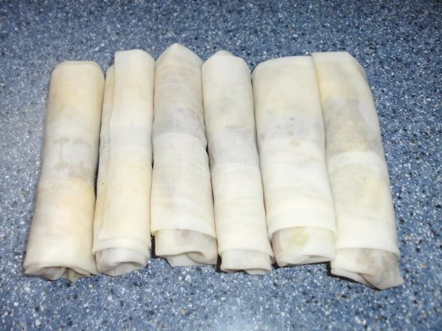 Frühlingsrollen mit Lachs und Gurkensalat - Rezept - Bild Nr. 5